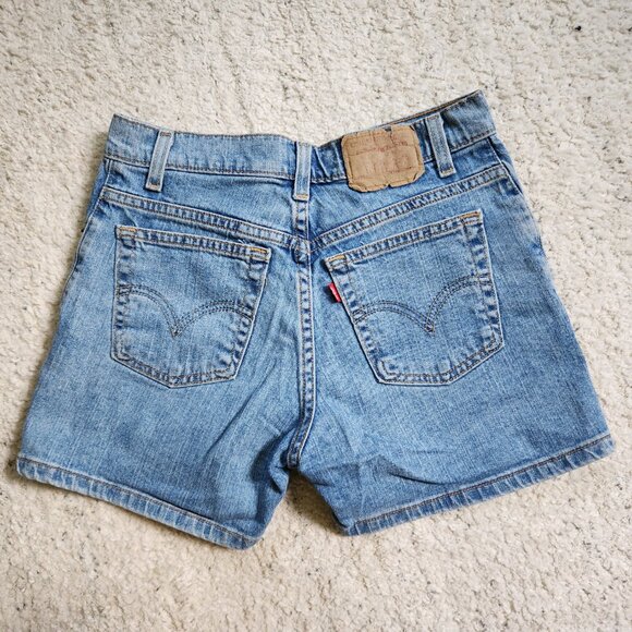 Vintage Levi's Low Rise Red Tab Denim Shorts Juniors Size 3 - Picture 4 of 16